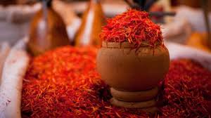 تصویر 4 از زعفران دسته مثقالی خشک‌ شده سنتی با کیفیت صادراتی